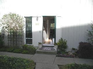 38 Ross Road Sausalito, CA 94965 - Photo 7 of 7 a front view of a house with garden
