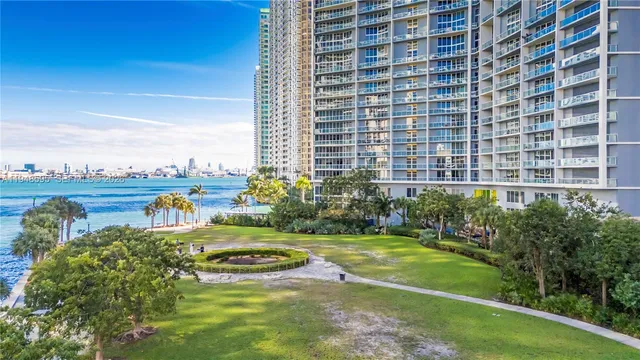 $639,000 | 465 Brickell Avenue, Unit 4106, Miami, FL 33131