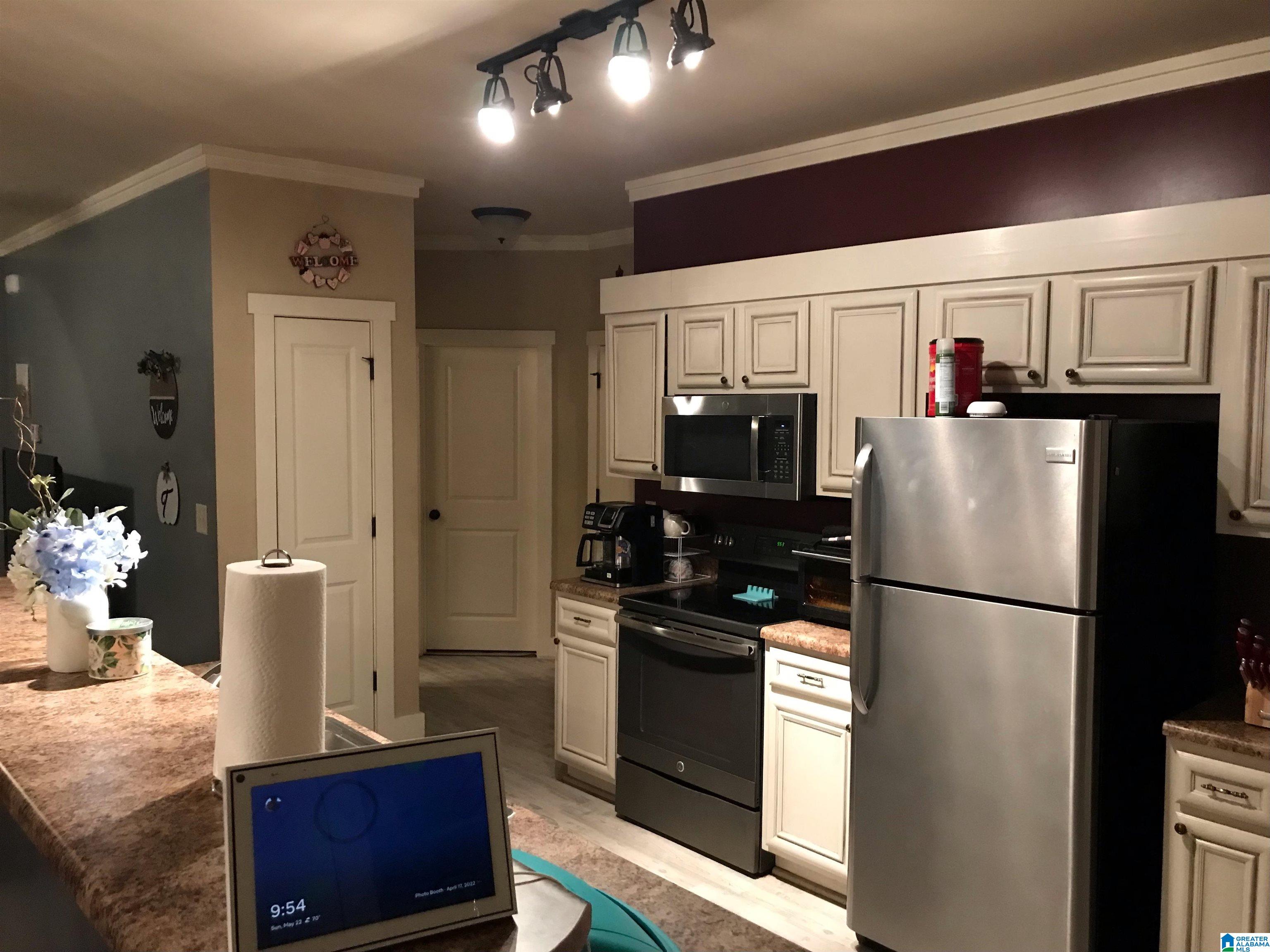 950 Maple Trace Odenville, AL 35120 - Photo 2 of 7