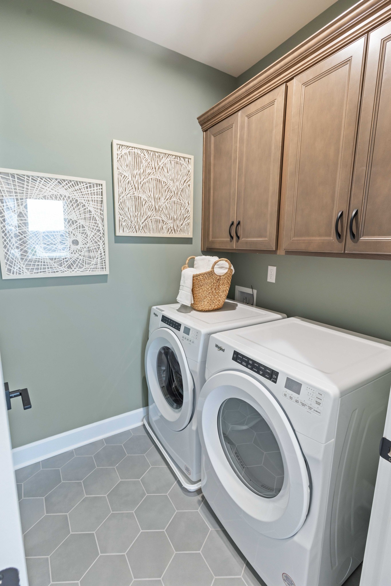 2025 Holbrook Road Mount Juliet, TN 37122 - Photo 20 of 24 a utility room with dryer and washer