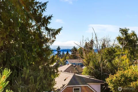 $994,900 | 4326 Southwest Mills Street, Seattle, WA 98136