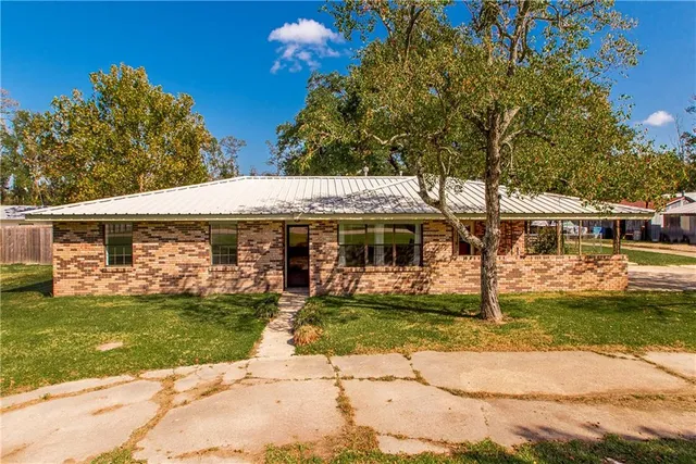 $255,000 | 25519 Highway 43, Springfield, LA 70462