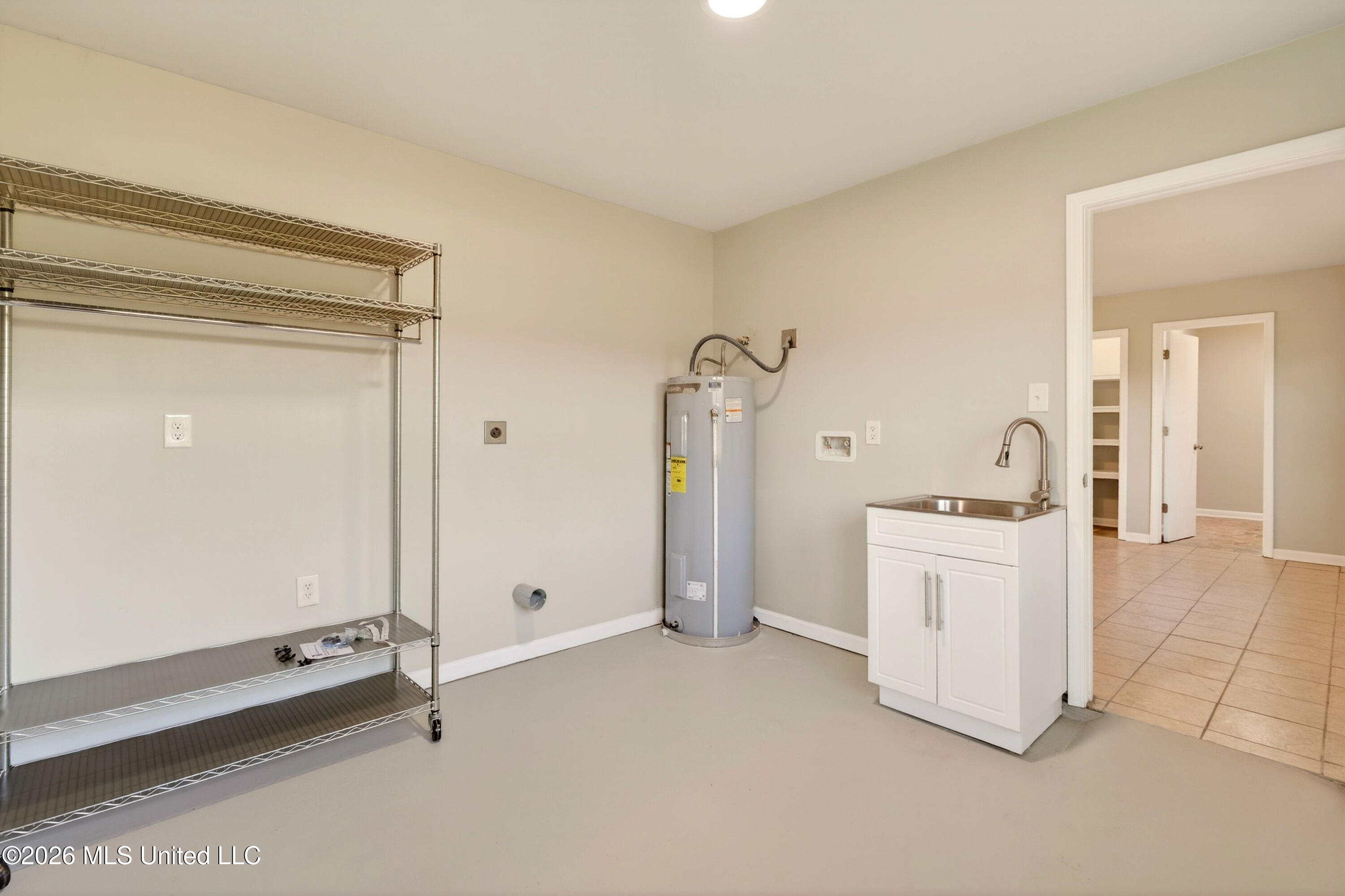 1059 Thomas School Road Lumberton, MS 39455 - Photo 31 of 50 Laundryroom2