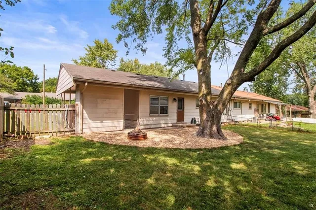 $155,000 | 410 Corral Drive, Belton, MO 64012