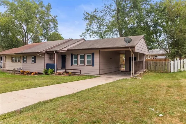 $155,000 | 410 Corral Drive, Belton, MO 64012