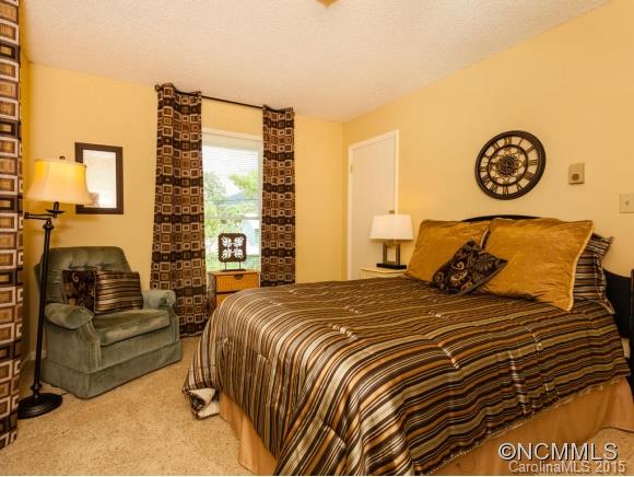 106 Lovers Loop Road Asheville, NC 28803 - Photo 16 of 24 Gallery Image 16