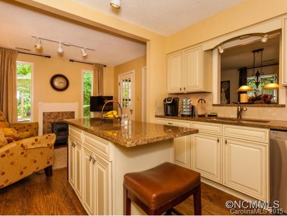 106 Lovers Loop Road Asheville, NC 28803 - Photo 8 of 24 Gallery Image 8