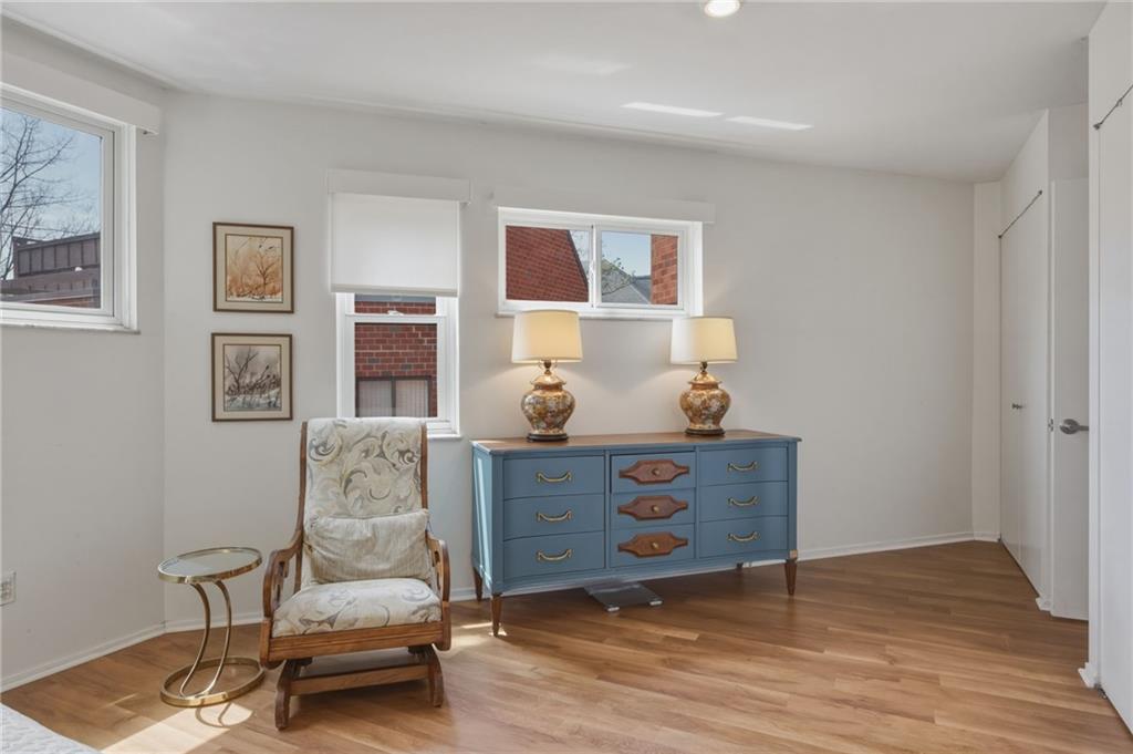 5535 Forbes Avenue, Unit E Pittsburgh, PA 15217 - Photo 29 of 50 a view of living room and wooden floor