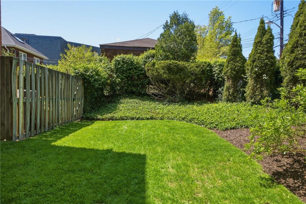 5535 Forbes Avenue, Unit E Pittsburgh, PA 15217 - Photo 45 of 50 a view of yard with green space