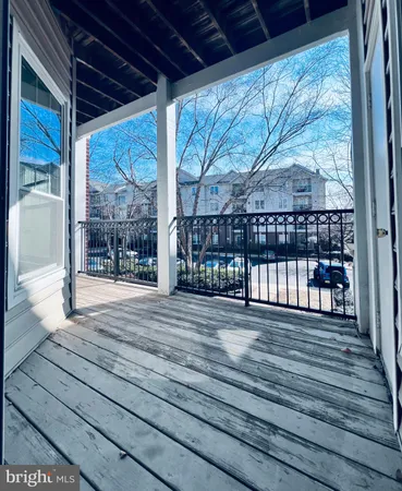 $387,990 | 1600 Spring Gate Dr., Unit 2206, McLean, VA 22102