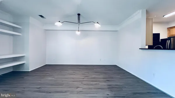 $387,990 | 1600 Spring Gate Dr., Unit 2206, McLean, VA 22102