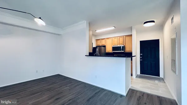 $387,990 | 1600 Spring Gate Dr., Unit 2206, McLean, VA 22102