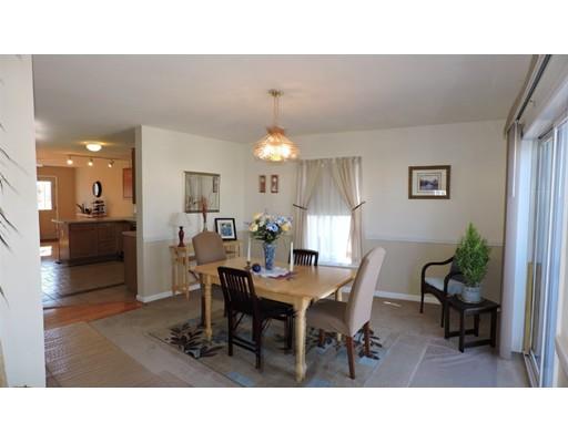 28 Colonial Road Webster, MA 01570 - Photo 5 of 30 Gallery Image 5