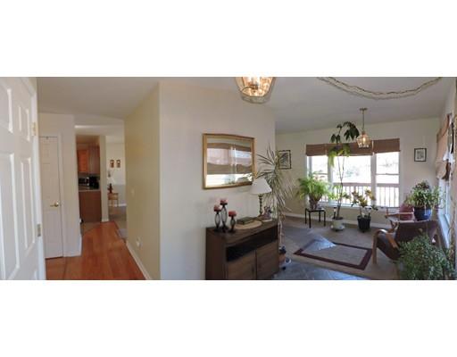 28 Colonial Road Webster, MA 01570 - Photo 9 of 30 Gallery Image 9