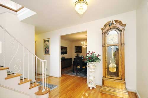 2960 West Gregory Street Chicago, IL 60625 - Photo 2 of 25