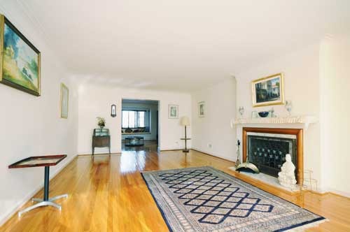 2960 West Gregory Street Chicago, IL 60625 - Photo 4 of 25