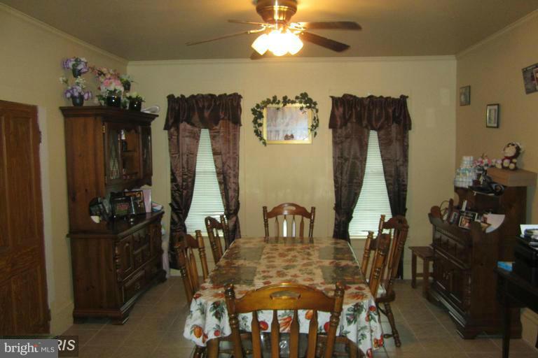 120 Liberty Road Federalsburg, MD 21632 - Photo 4 of 12 Family Room