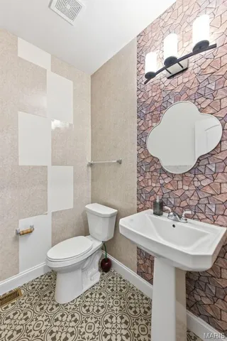 $864,000 | 8032 Cotswald Trail, Cottleville, MO 63304