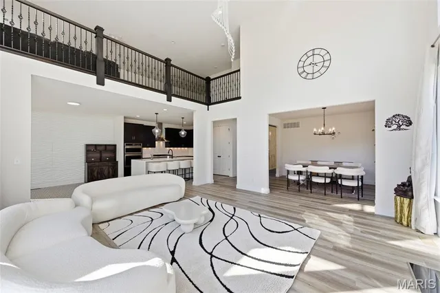 $864,000 | 8032 Cotswald Trail, Cottleville, MO 63304