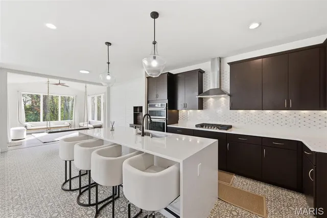 $864,000 | 8032 Cotswald Trail, Cottleville, MO 63304