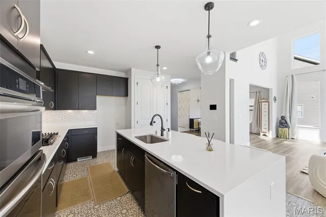 $864,000 | 8032 Cotswald Trail, Cottleville, MO 63304