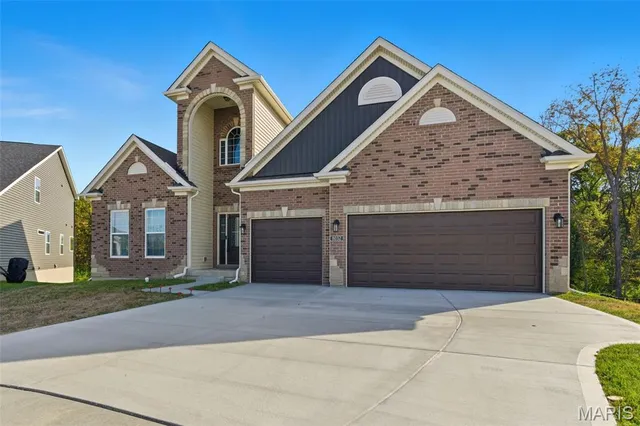 $864,000 | 8032 Cotswald Trail, Cottleville, MO 63304
