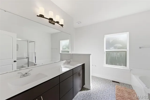 $864,000 | 8032 Cotswald Trail, Cottleville, MO 63304