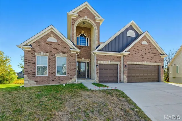 $864,000 | 8032 Cotswald Trail, Cottleville, MO 63304