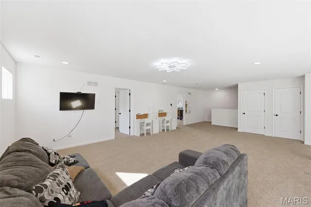 $864,000 | 8032 Cotswald Trail, Cottleville, MO 63304