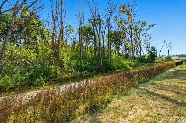 $864,000 | 8032 Cotswald Trail, Cottleville, MO 63304