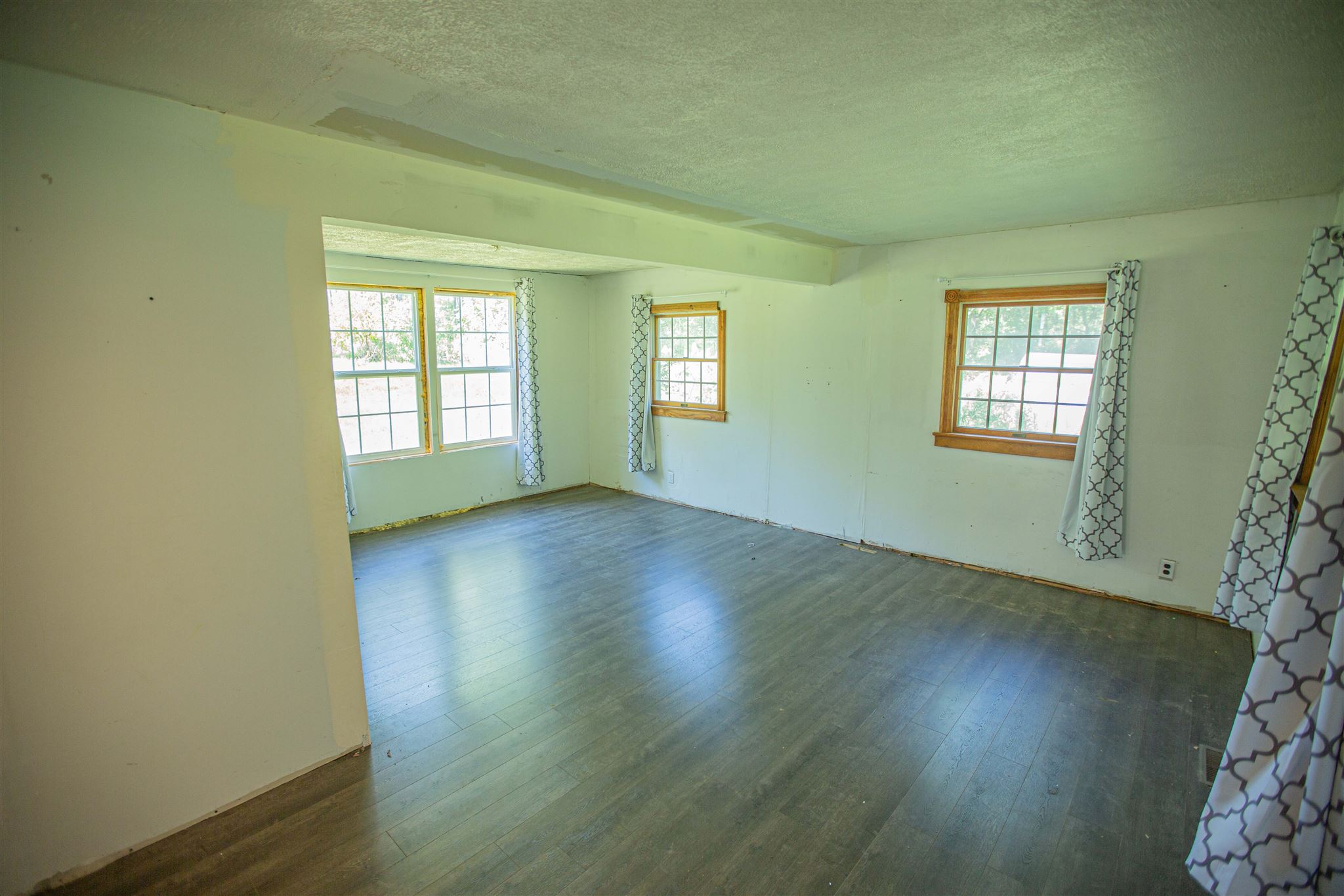 66677 Millet Road Lakeville, IN 46536 - Photo 5 of 36 Gallery Image 5