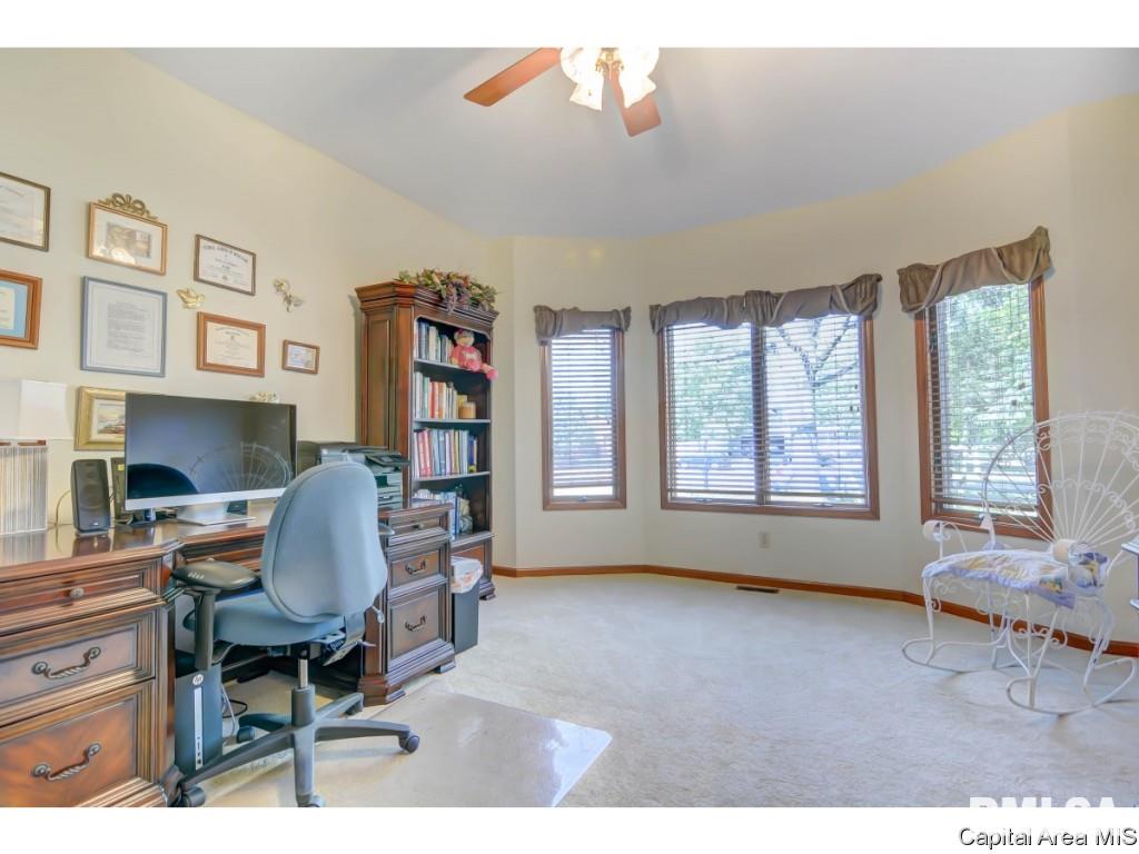 4004 Stone Bridge Road Springfield, IL 62711 - Photo 14 of 33