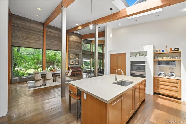 $3,690,000 | 37 Sarles Street, Armonk, NY 10504