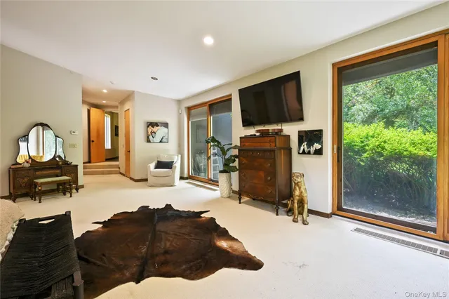 $3,690,000 | 37 Sarles Street, Armonk, NY 10504