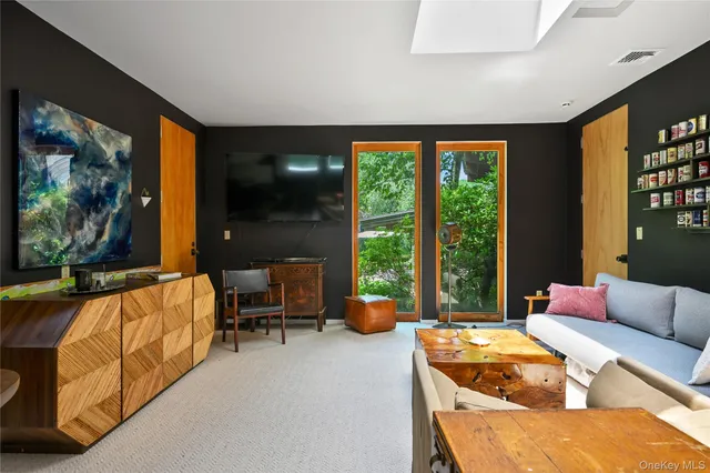 $3,690,000 | 37 Sarles Street, Armonk, NY 10504