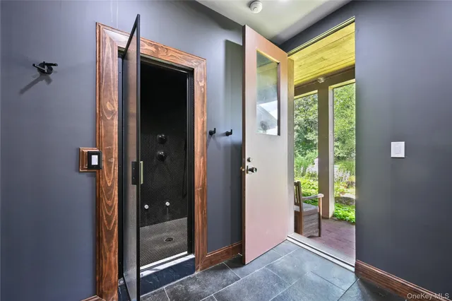 $3,690,000 | 37 Sarles Street, Armonk, NY 10504