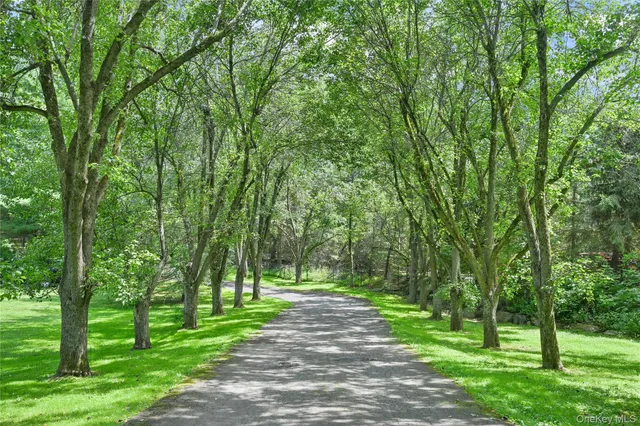 $3,690,000 | 37 Sarles Street, Armonk, NY 10504