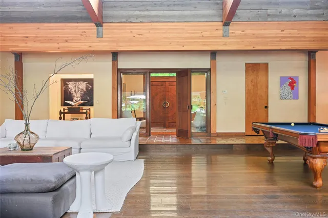 $3,690,000 | 37 Sarles Street, Armonk, NY 10504