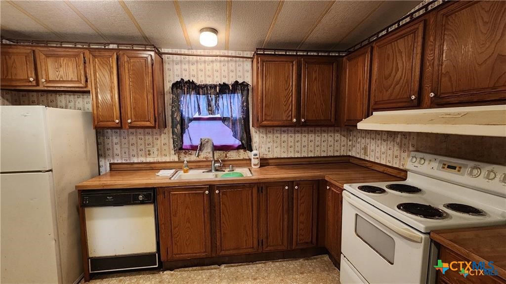 2105 East North Street Victoria, TX 77901 - Photo 14 of 25