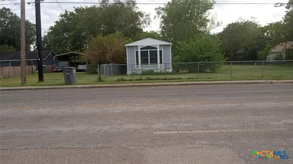 $79,000 | 2105 East North Street, Victoria, TX 77901