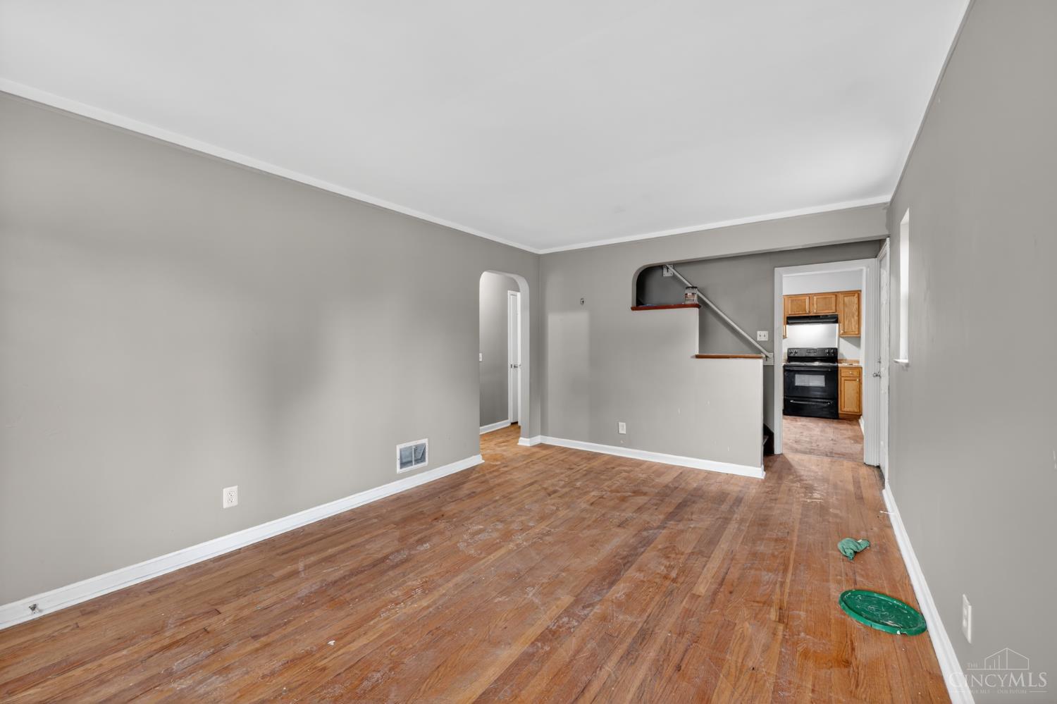 1398 Adams Road Cincinnati, OH 45231 - Photo 9 of 30
