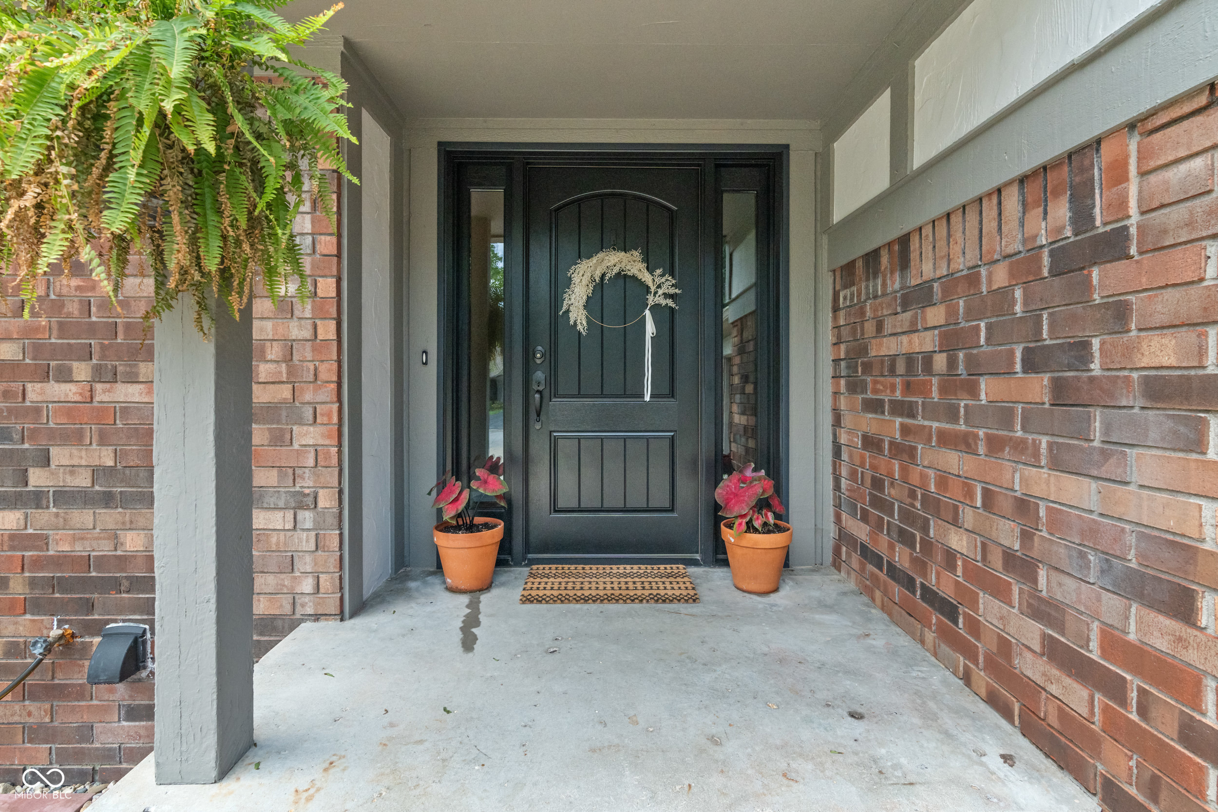 4155 Rolling Trails Road Greenwood, IN 46142 - Photo 2 of 42 Gallery Image 2