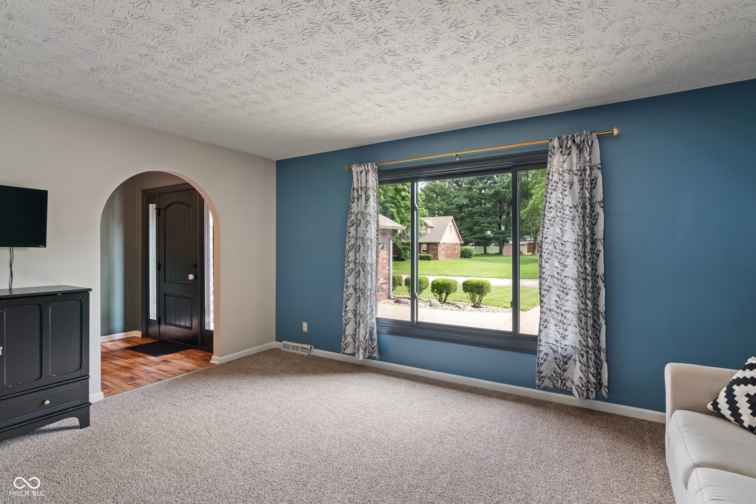 4155 Rolling Trails Road Greenwood, IN 46142 - Photo 5 of 42 Gallery Image 5