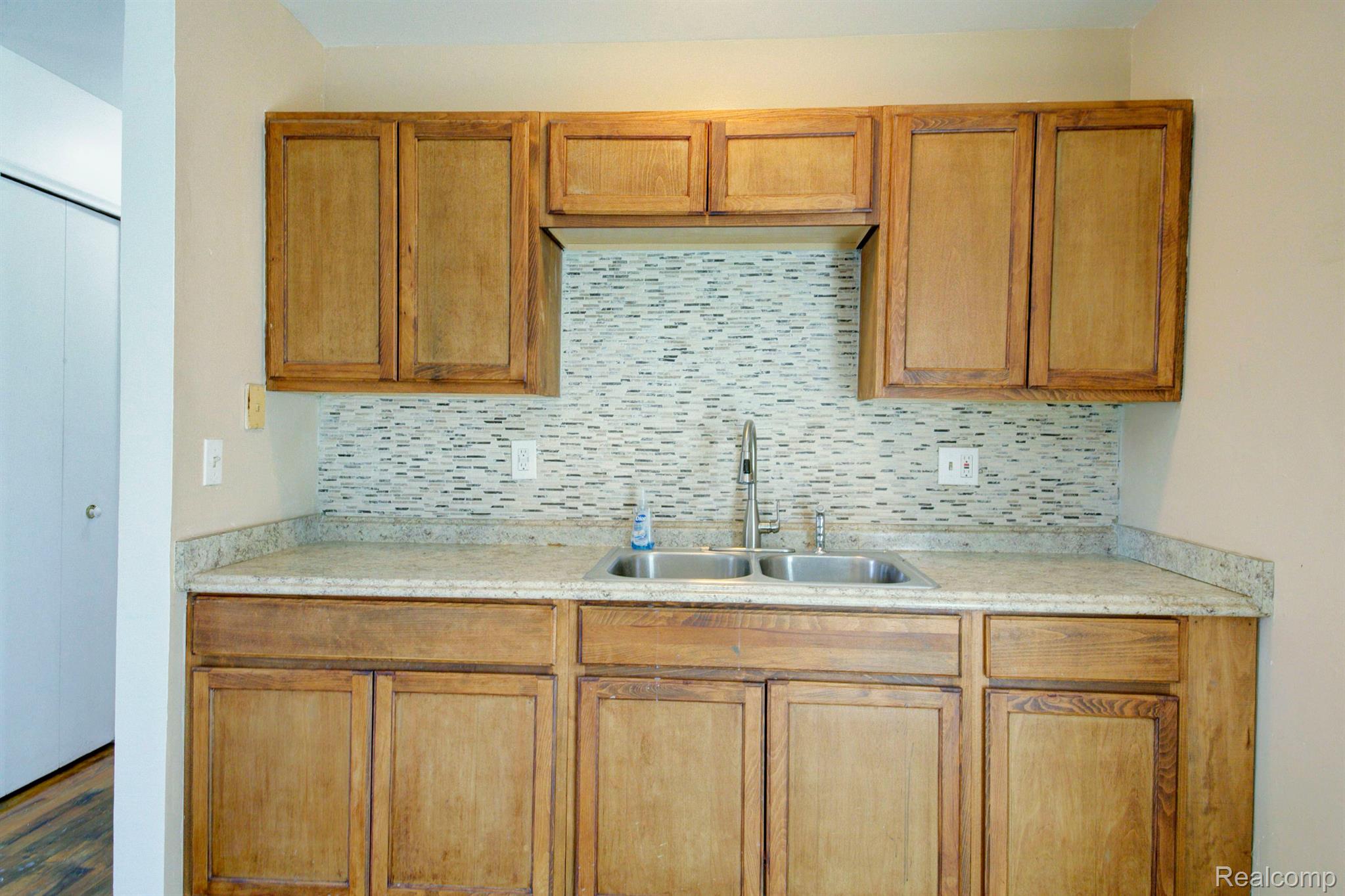 2350 Ravinewood Ypsilanti, MI 48198 - Photo 34 of 59 Gallery Image 34