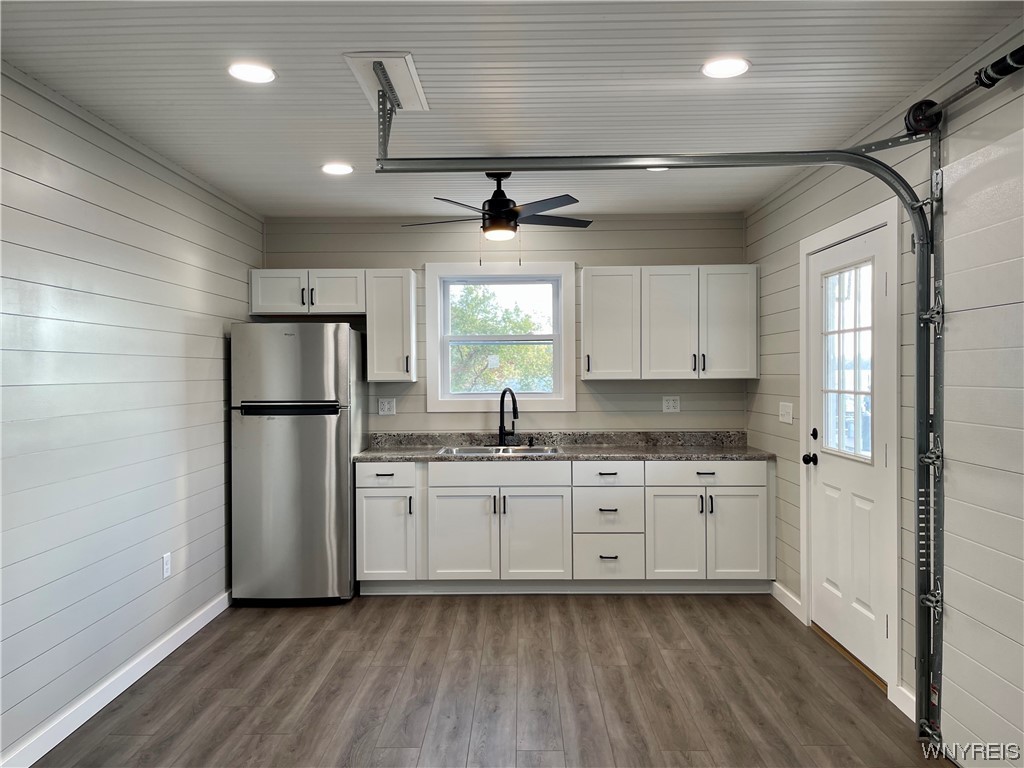 233 Dockside Drive Youngstown, NY 14174 - Photo 20 of 27 Boat House Kitchen