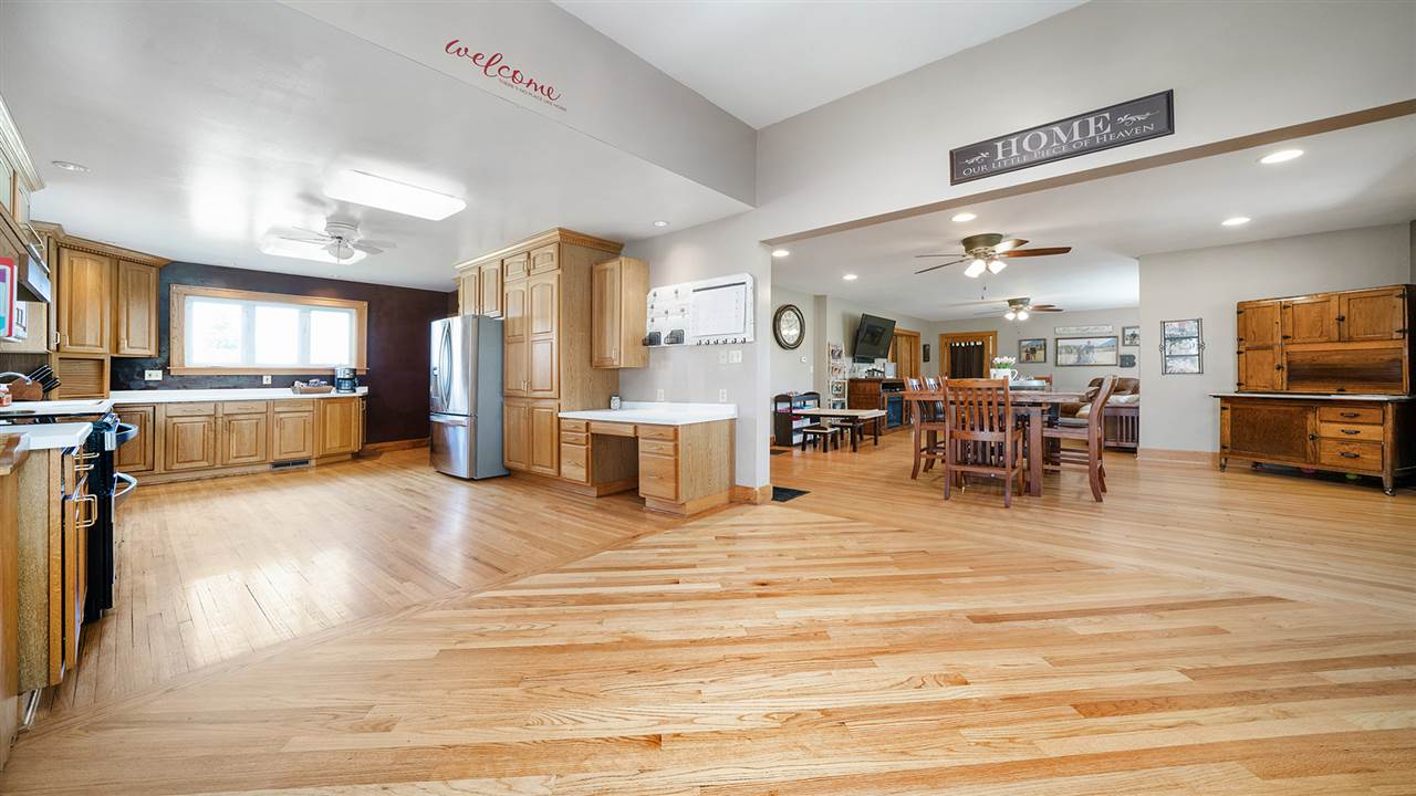 3156 North Summer Hill Road Forreston, IL 61030 - Photo 3 of 33 Gallery Image 3