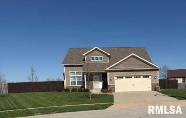 $399,900 | 801 Kellan Drive, Chatham, IL 62629