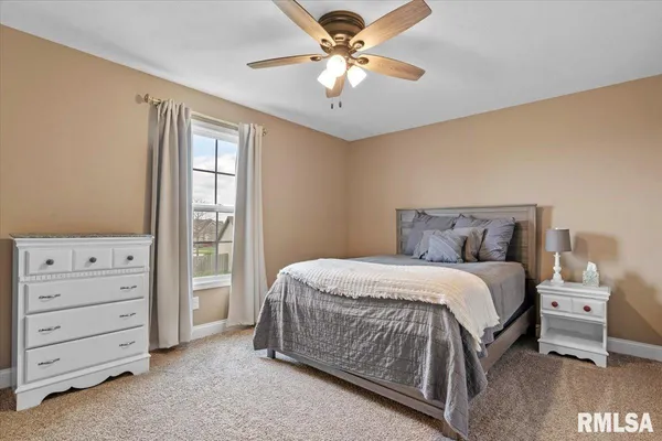 $399,900 | 801 Kellan Drive, Chatham, IL 62629