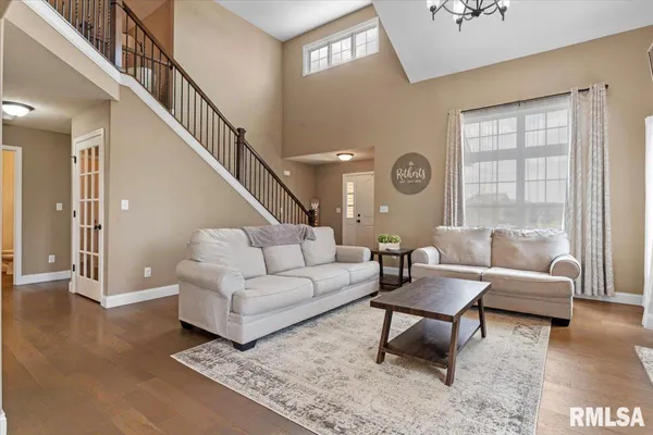 $399,900 | 801 Kellan Drive, Chatham, IL 62629
