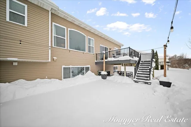 $685,000 | 1791 68th Street Southwest, Byron Center, MI 49315